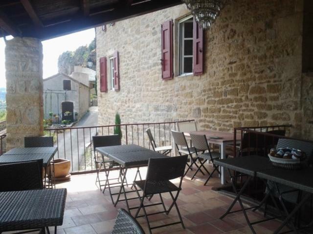 La Terrasse De Peyre Bed & Breakfast Compregnac Bagian luar foto