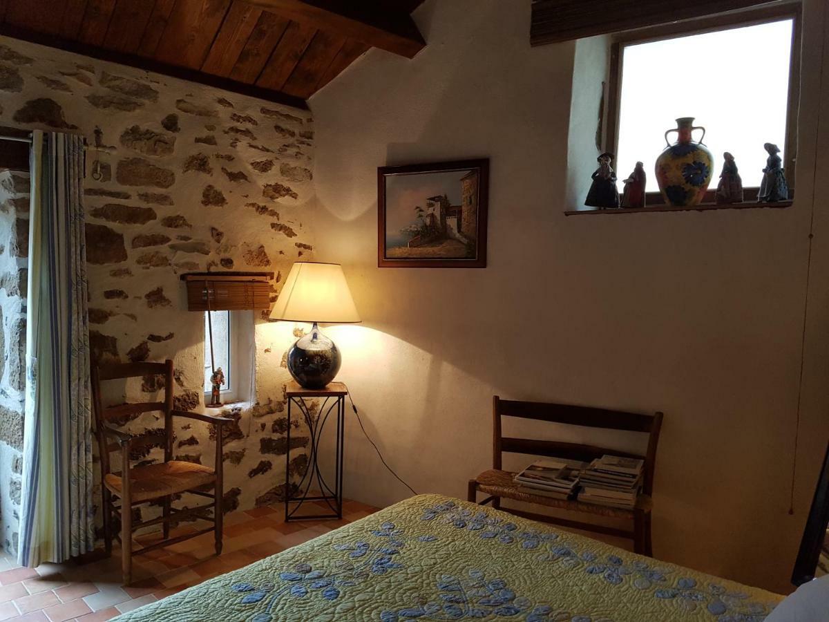 La Terrasse De Peyre Bed & Breakfast Compregnac Bagian luar foto